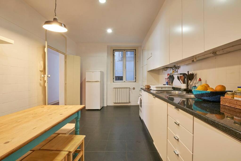 Stunning Apartment Near Chiado Lissabon Exterior foto