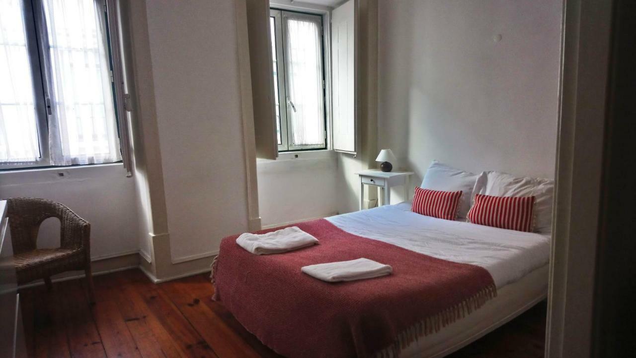 Stunning Apartment Near Chiado Lissabon Exterior foto