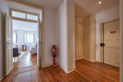 Stunning Apartment Near Chiado Lissabon Exterior foto